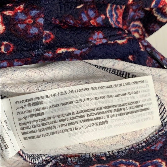 Patterned Crop Top - Picture 4 of 5